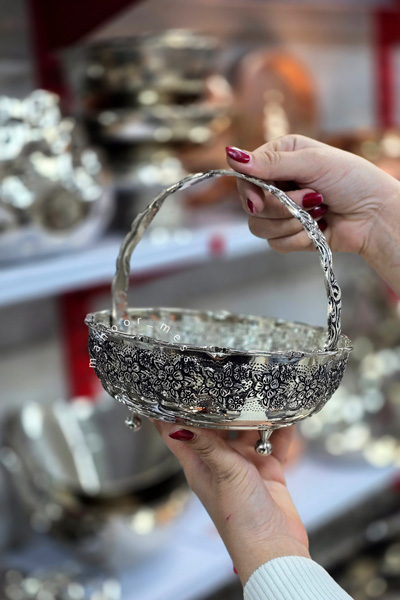 سبد گلبرگ سه پایه