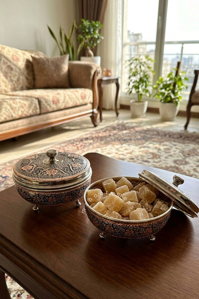 قندان سه پایه گلبرگ تراش